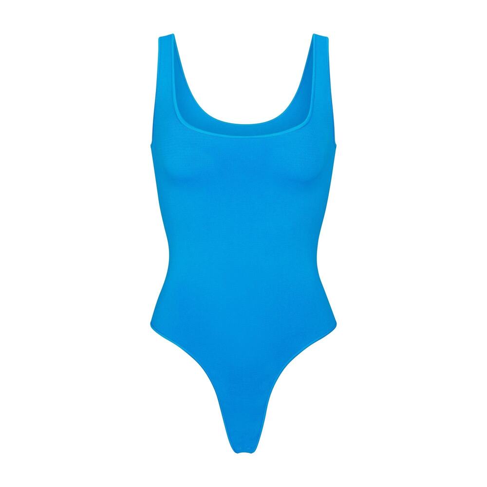 SKIMS Essential Scoop Neck Bodysuit - S/M - Mykonos